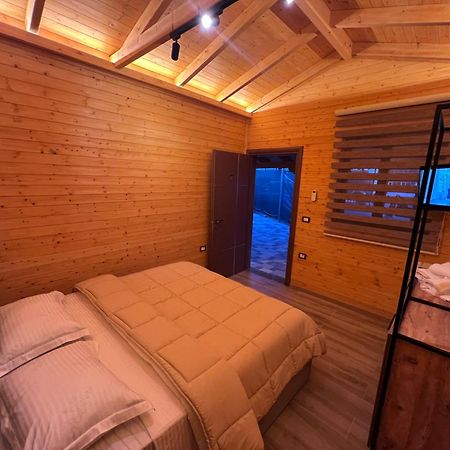 Hotel Megniar Lushnjë Екстериор снимка