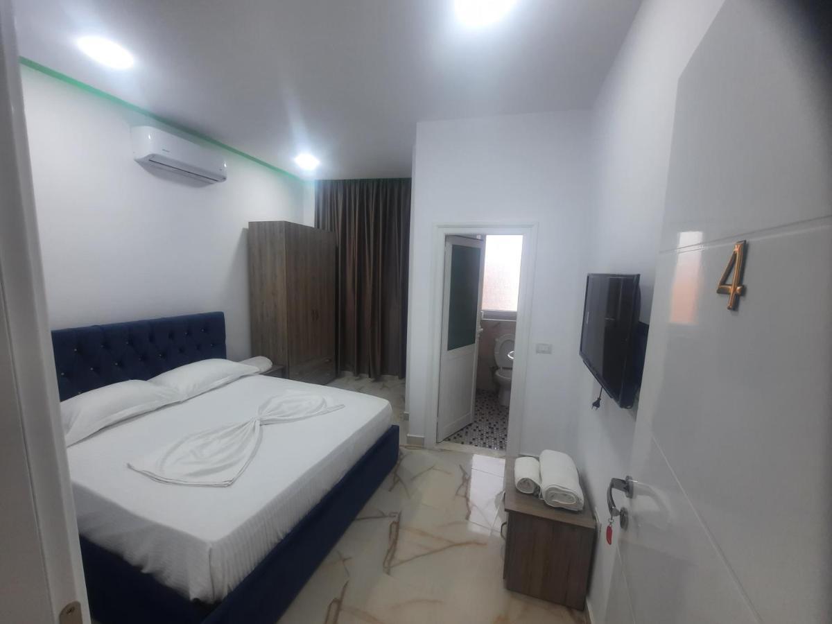 Hotel Megniar Lushnjë Екстериор снимка